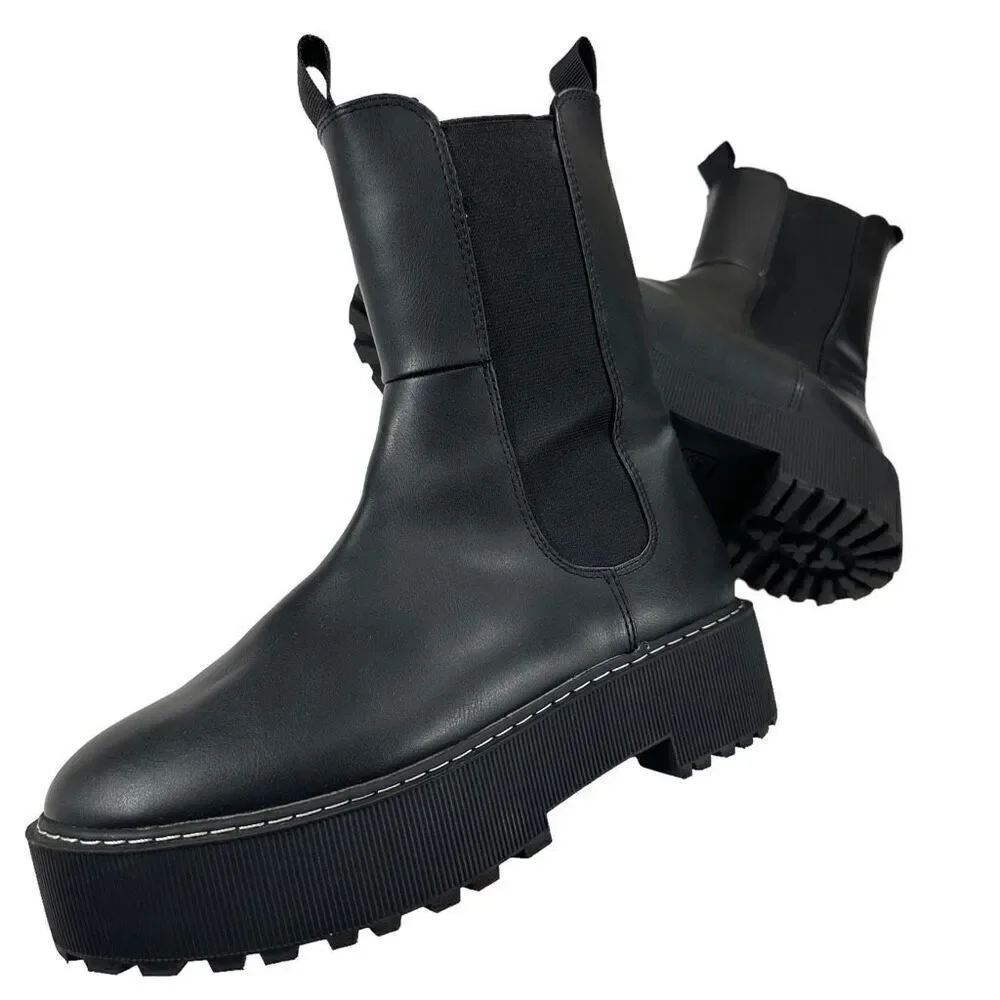 Divided by H&M Women’s Platform Chelsea Boots